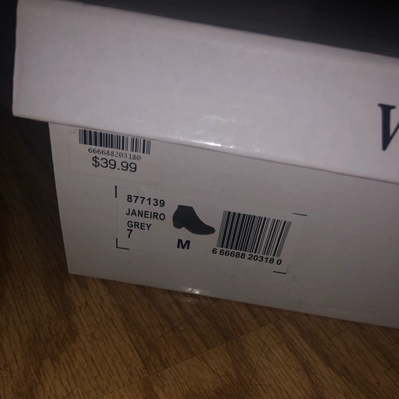 ((Brand New)) Wanted - Grey Booties - Picture 2 of 3